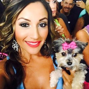 Meet your Posher, Vanessa